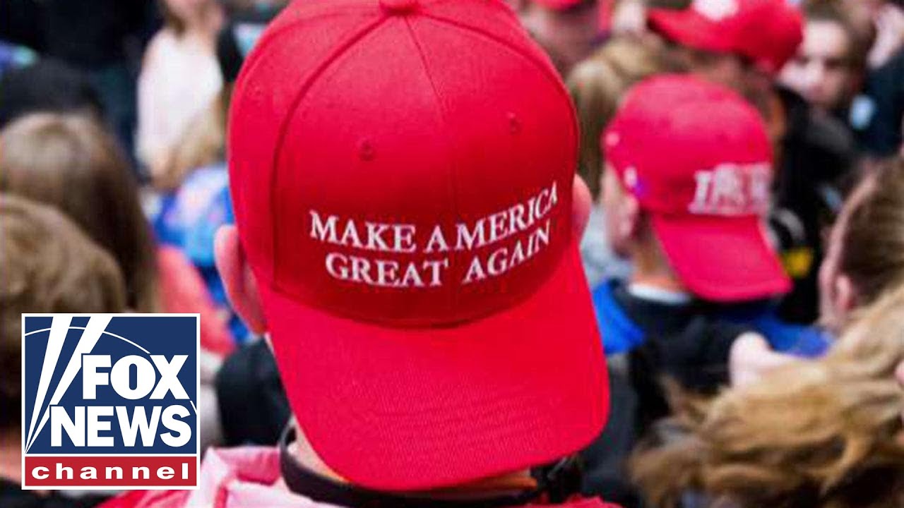 Chef's MAGA hat ban threat excused by CNN hosts