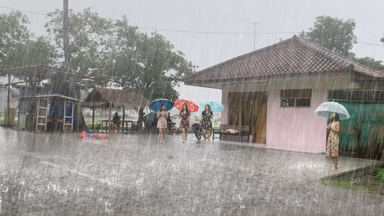 The beautiful countryside is hit by extremely heavy rain, can you handle it? | rain to sleep