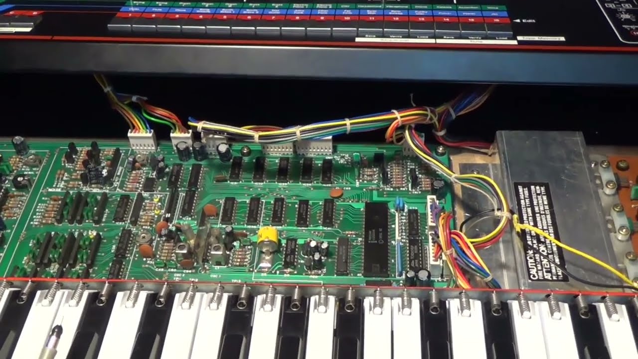Troubleshooting a Roland JX-3P with bad rumbly sound