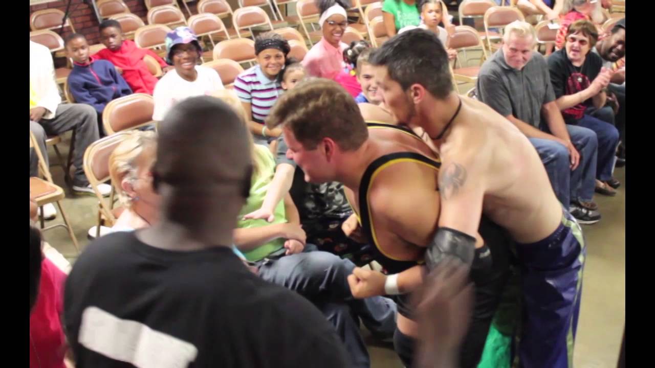 PWE - WIA - Billy McNeil vs Leone Mephisto