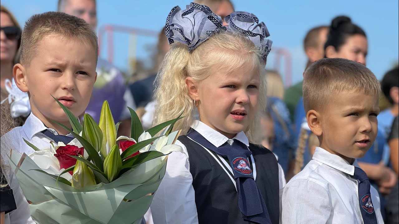 1-е СЕНТЯБРЯ В ШКОЛАХ CЛУЦКА