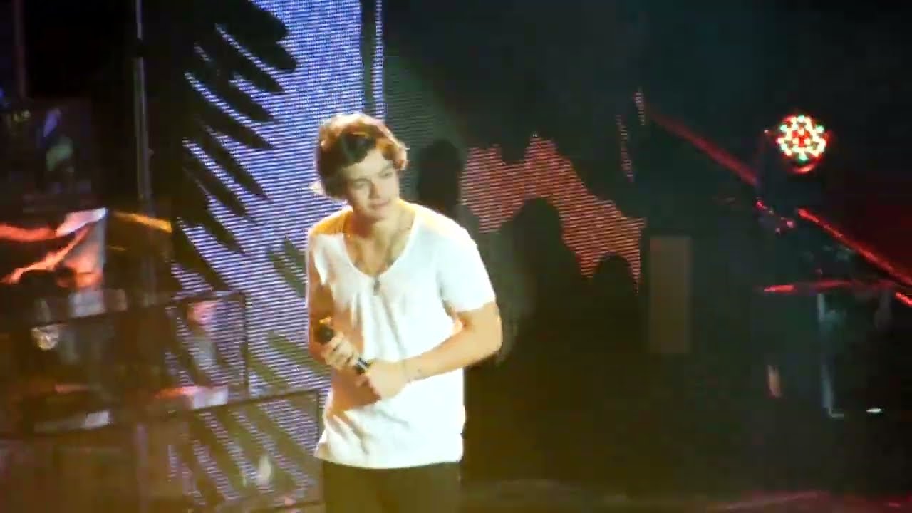 One Direction - Teenage Dirtbag - 24/2/2013 London