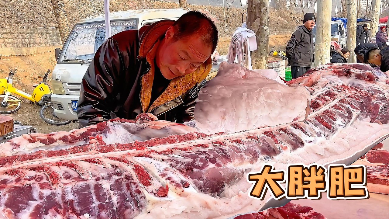 這地方人吃豬肉太嚇人，低於400公斤豬沒人買，看到大肥豬瘋搶，華哥十分鐘就賣一頭豬【玖叔v​​log】#pork #猪肉 #玖叔vlog#华哥猪肉#玖叔猪肉#豬肉