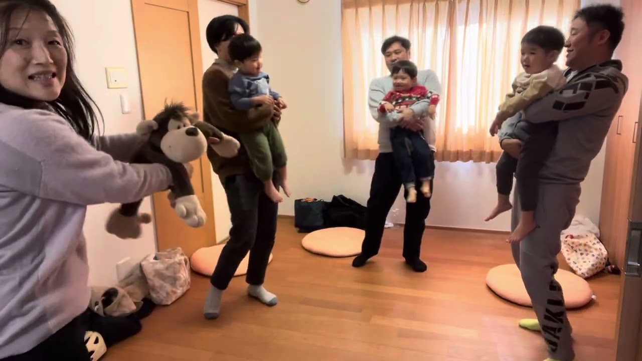 わらべうた遊び〜海にドボン！が楽しいね♪