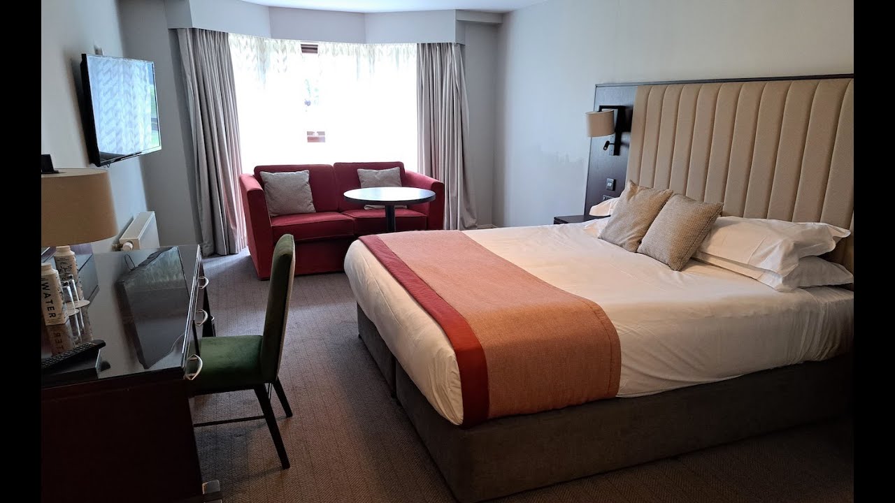Westport Woods Hotel Room Tour & Review