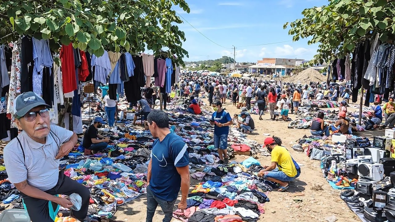 Explorando un MERCADO cachina en Pucallpa 🇵🇪 La oyada donde solo trabajan para sobrevivir 