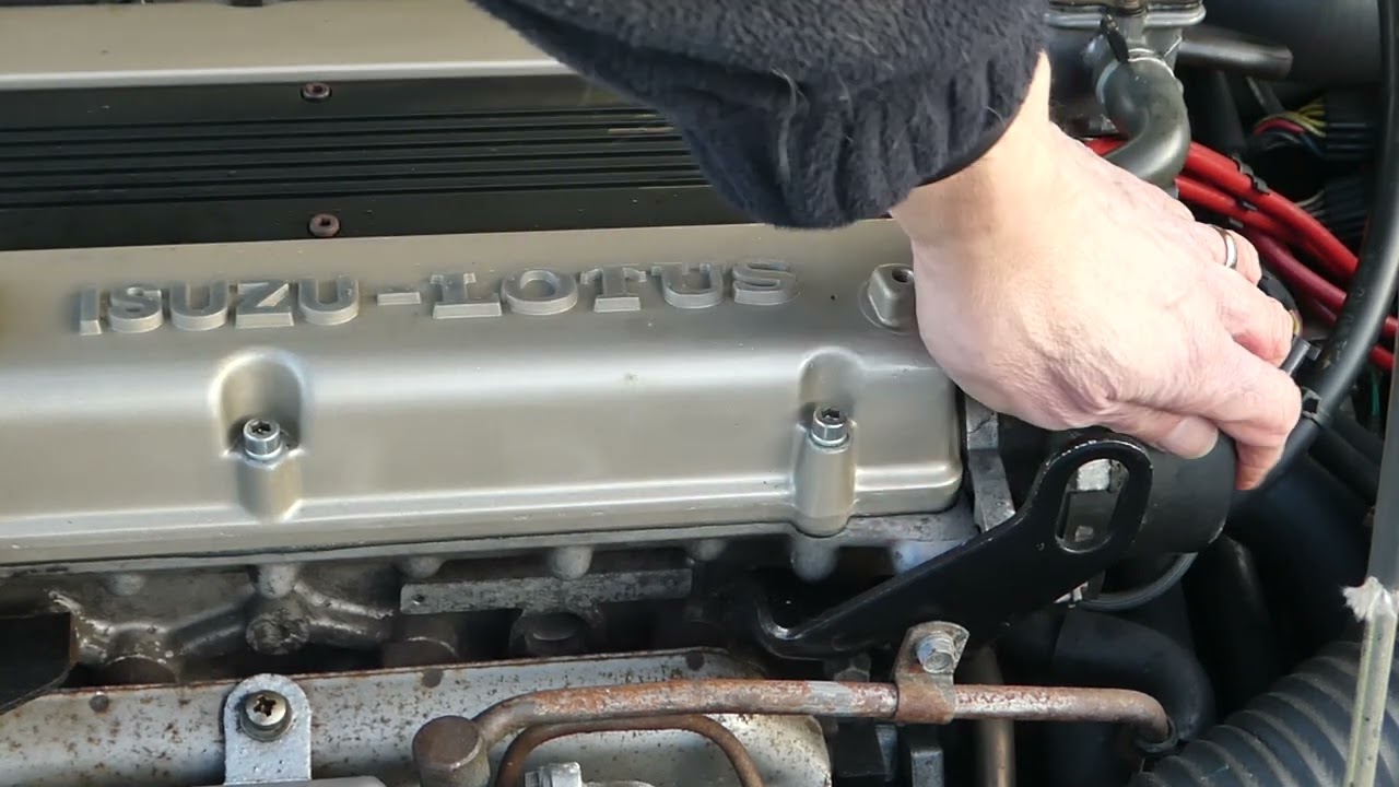 Lotus Elan M100 Engine noise