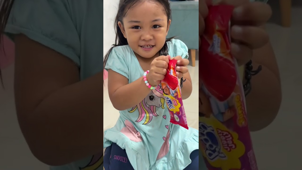JAJAN ES KRIM JUMBO SENENG BANGETTT
