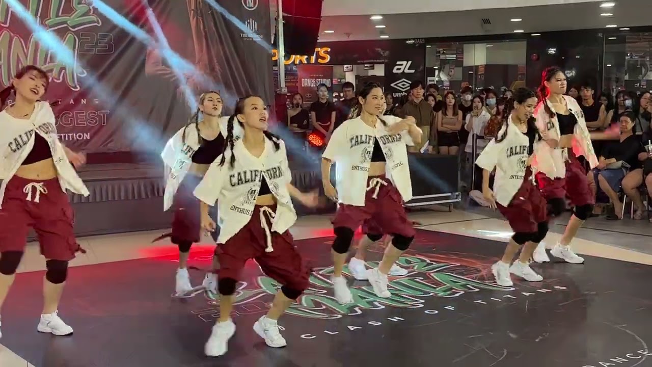 24/7 Team Showcase From Yi-Concept perform at Battle Mania