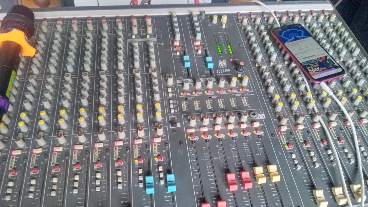 Đấu vang số với - Mixer Bàn Allen Heath GL 2200, hát như ca sĩ
