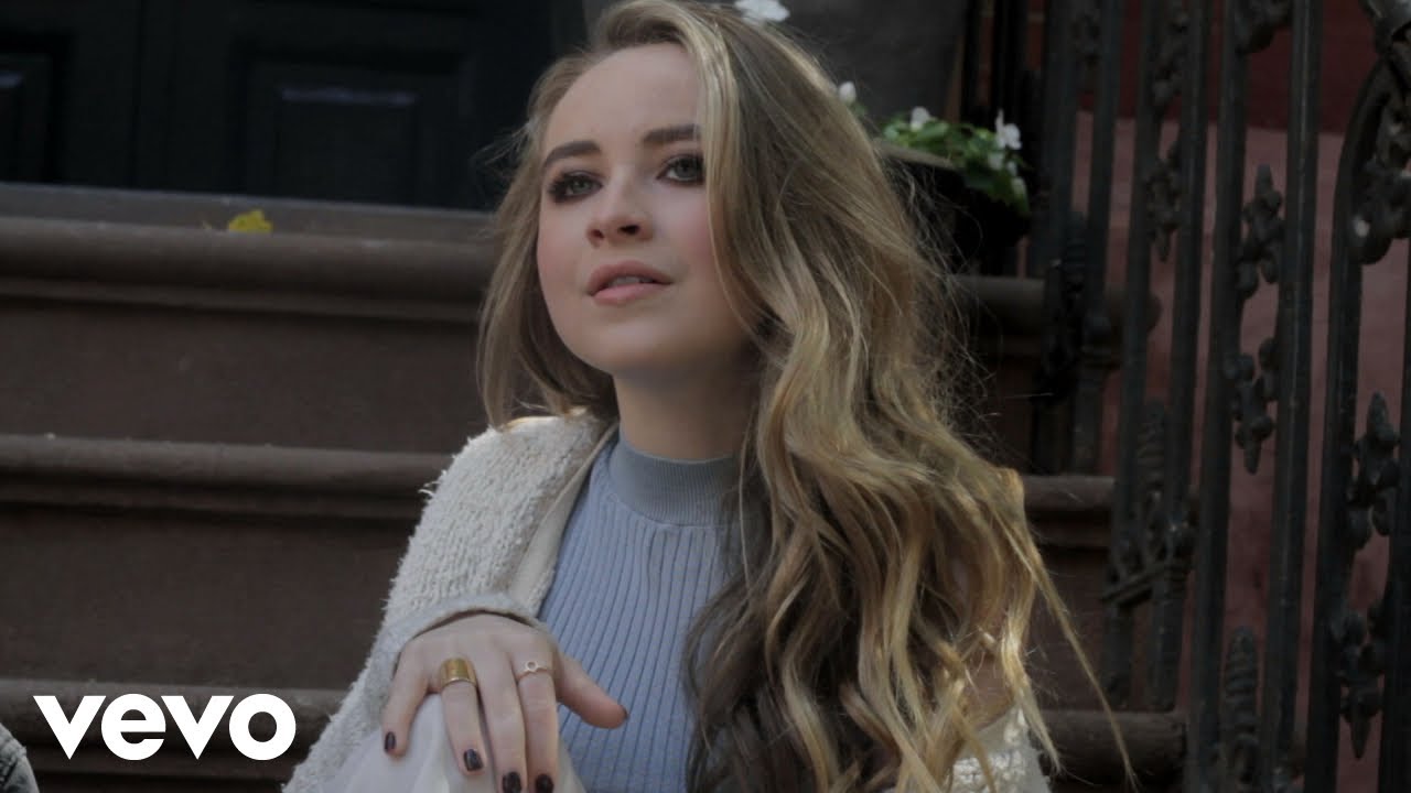 Sabrina Carpenter - Eyes Wide Open (NYC Acoustic)
