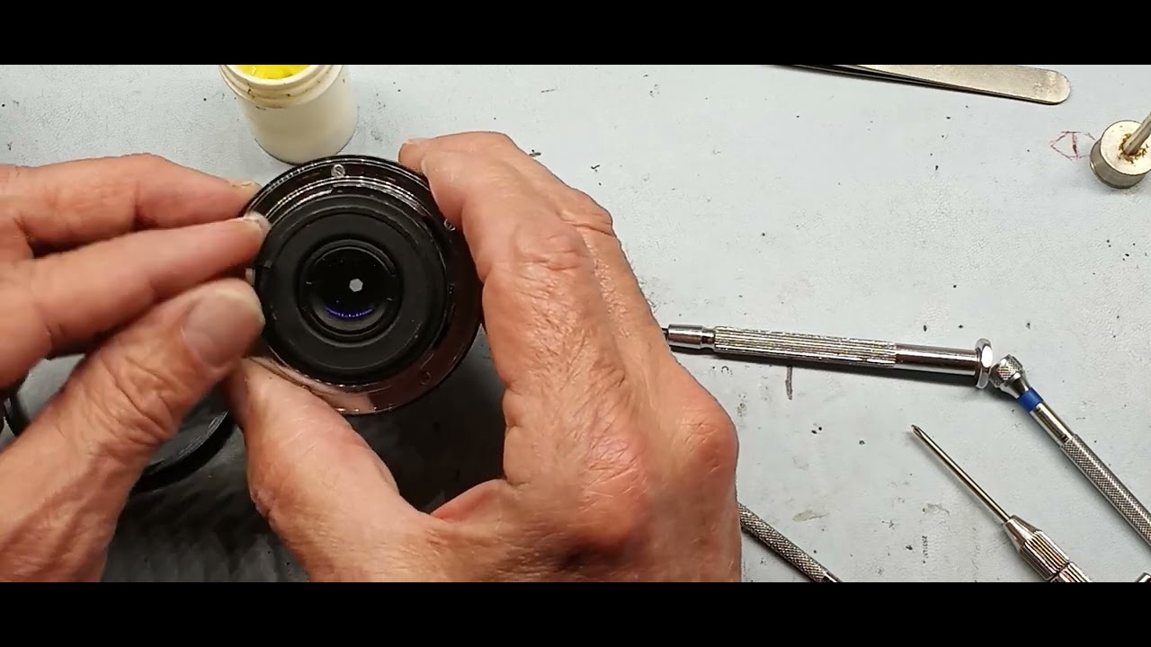 USCamera Service Tips - Vivitar MC 28 2.8 removal and clean the very hard to turn Aperture ring