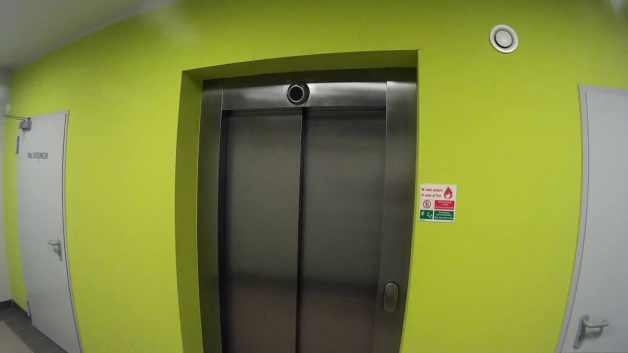 Elevator KONE MonoSpace (EcoDisc) @ os. Leśne, Koziegłowy, Poland