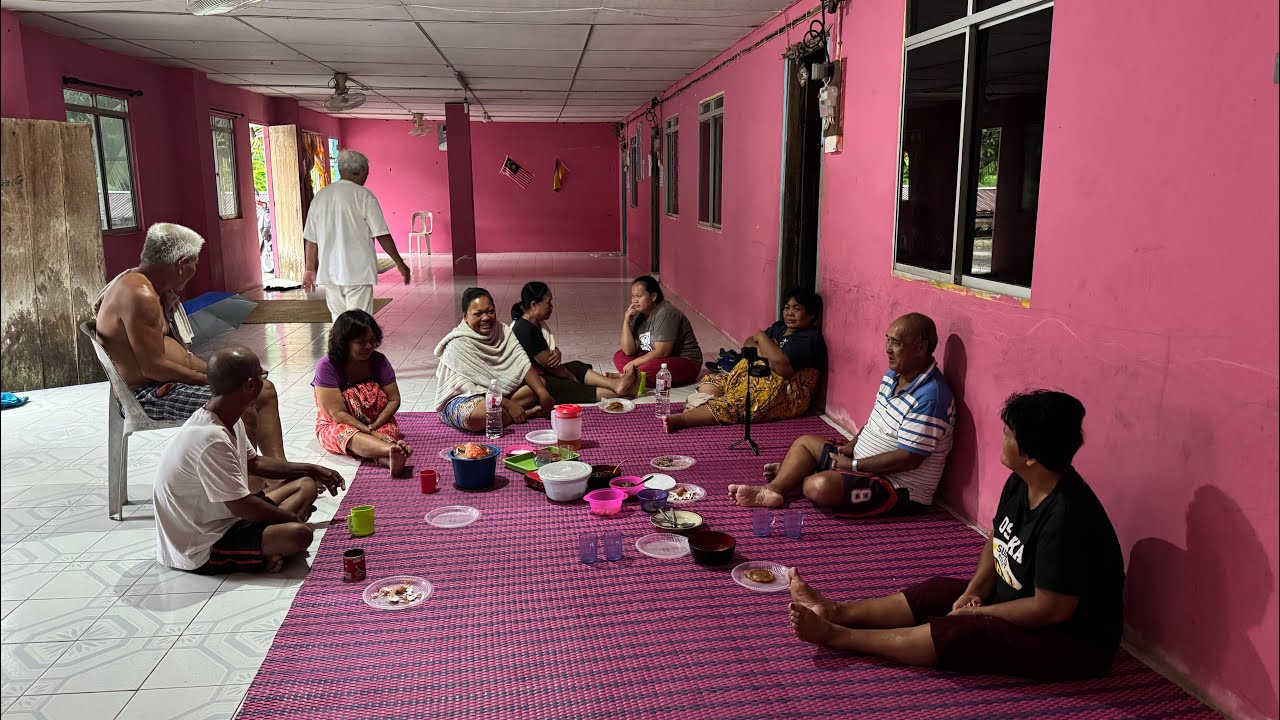 AWAL PAGI HUJAN CUACA SEJUK NGOPI-NGOPI BERSAMA KELUARGA ISTERI // 