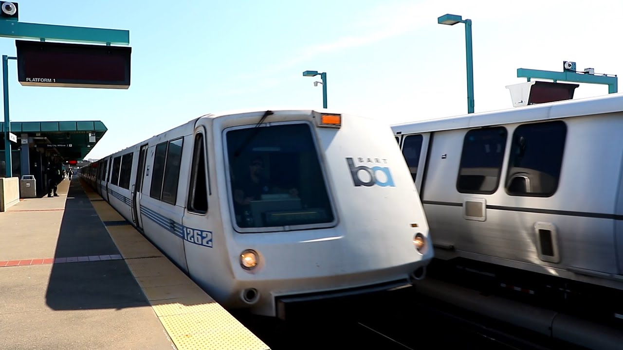 BART Train(Bay Area Rapid Transit) : West Oakland Station