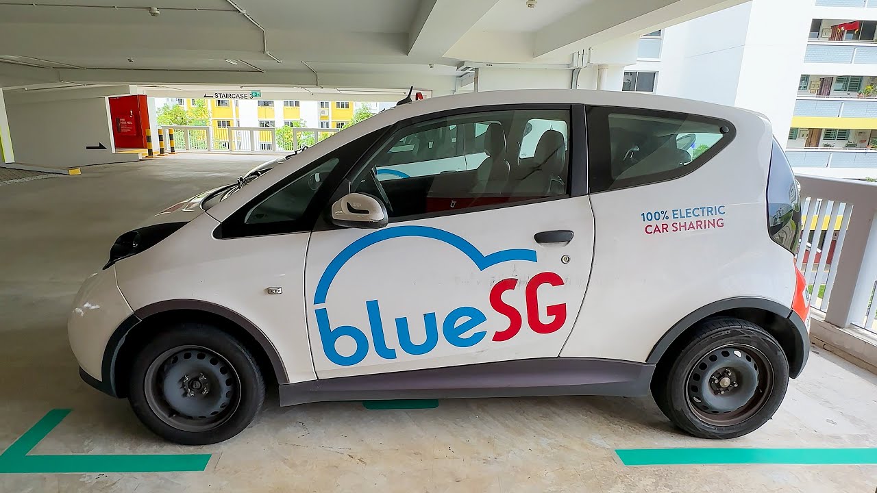 Trying Car Sharing in Singapore | BlueSG POV Drive