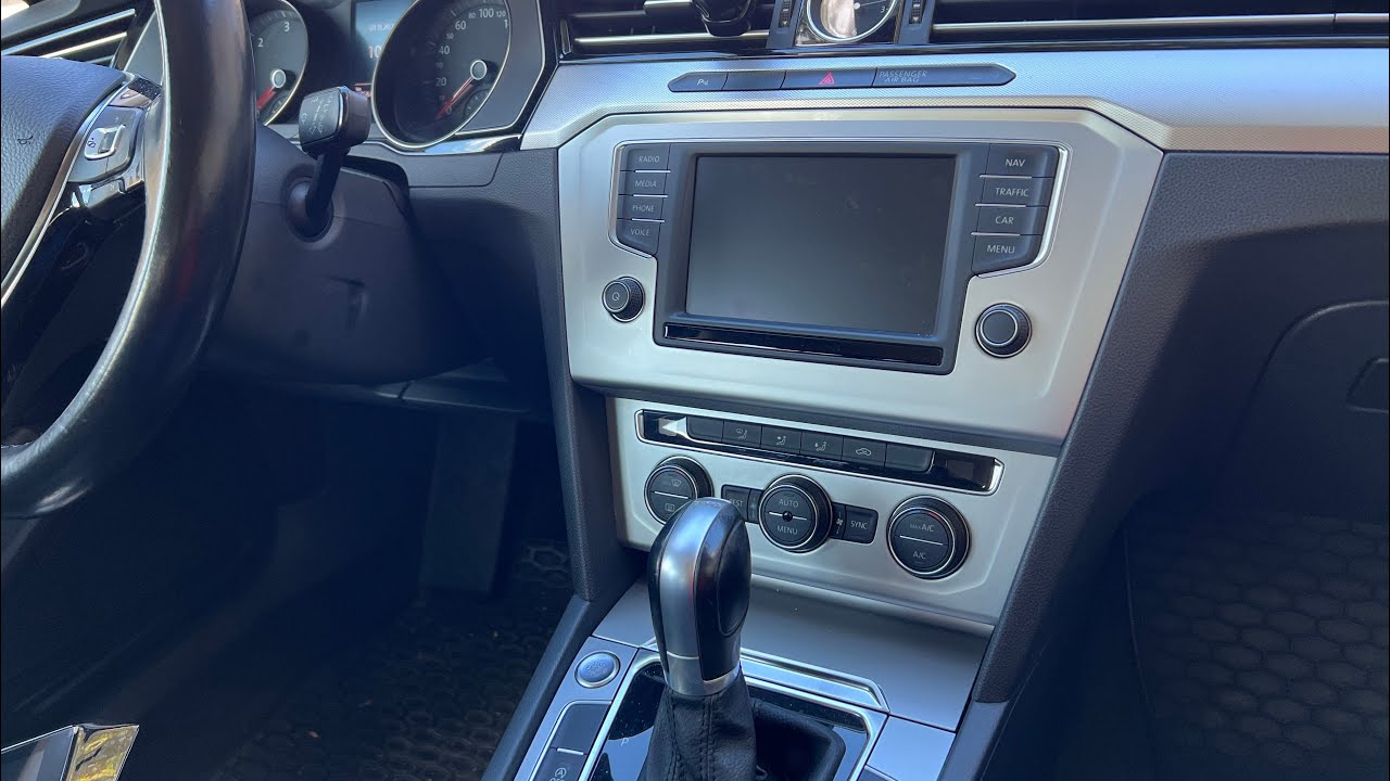 Install Android car radio Volkswagen Passat B8 with apple carplay android auto