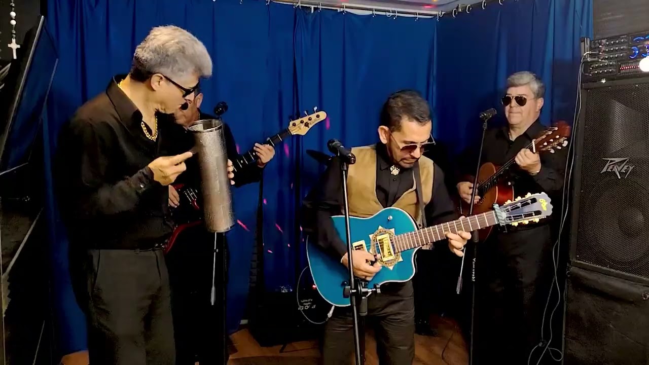 Las cerezas. Compositor Tony Renis y Elvio favilla en la voz del Bacán.D.R.A.