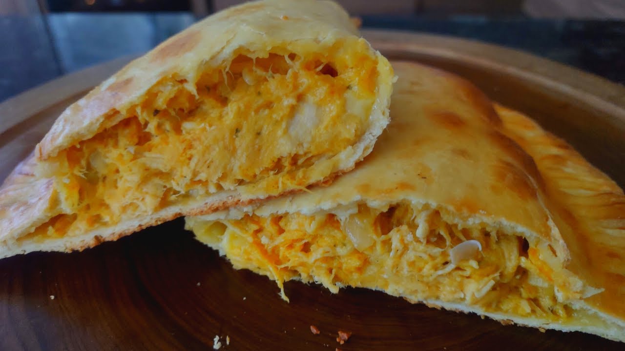 CALZONE DE FRANGO COM SOMENTE DOIS INGREDIENTES NA MASSA!!!