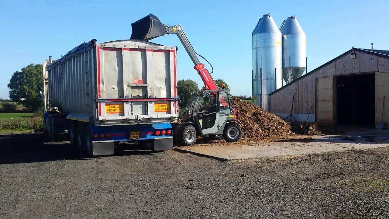 Weidemann T4512 filling a lorry in County Cork