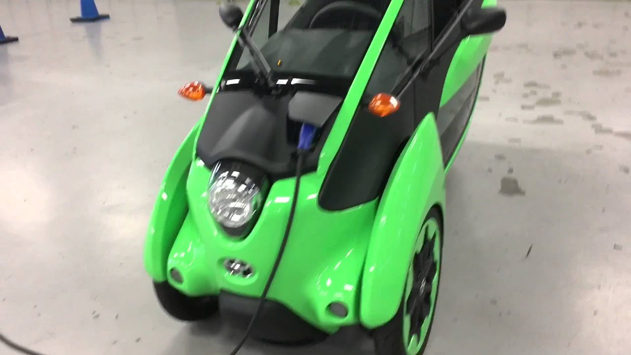 Hands on with Toyota iRoad - A car / motorcycle hybrid