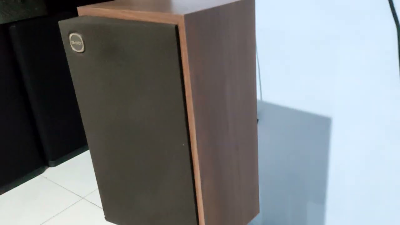 Tannoy Titan speaker bookself vintage with technics   SU-610 amplifier