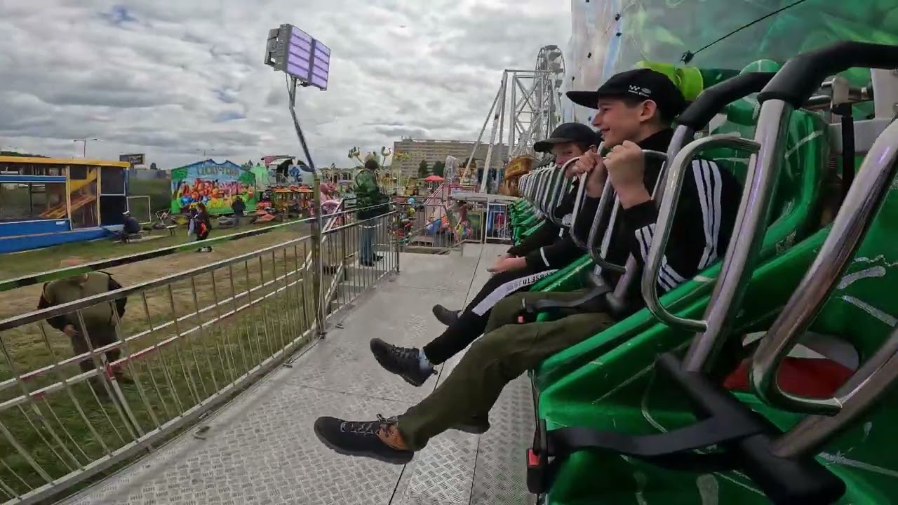 KRČSKÁ POUŤ 2025 - ATRAKCE LAVICE MARWEL COMICS ZA  JÍZDY/ATTRACTION BENCH  MARWEL COMICS ON RIDE