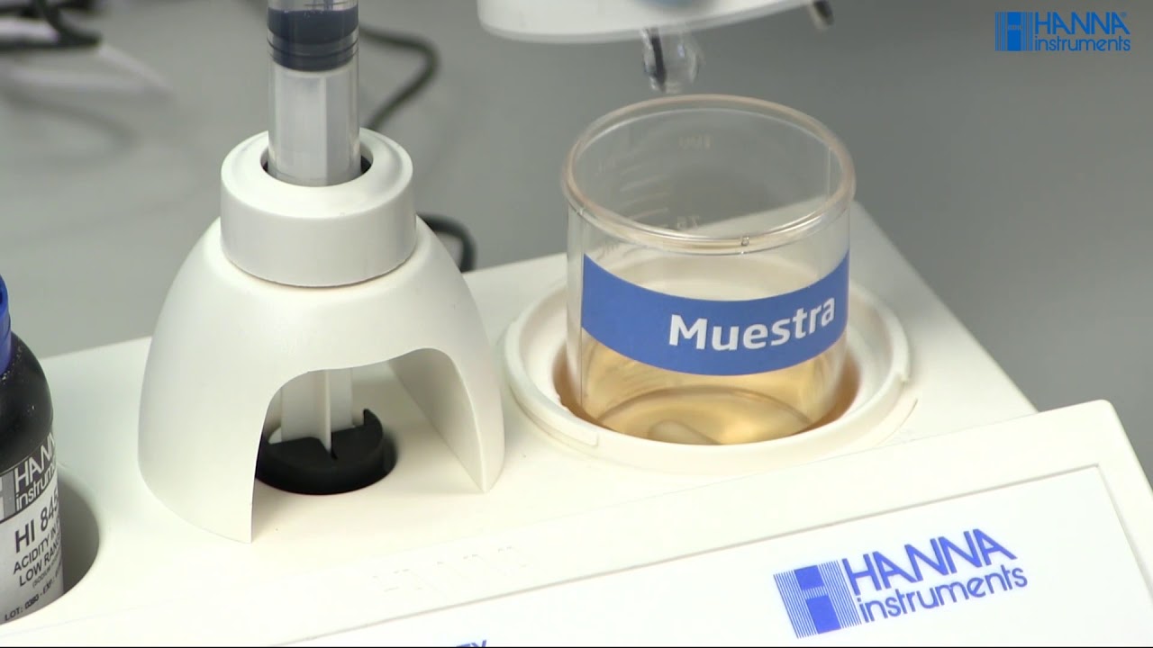 Medición de acidez en jugo de manzana con el HI84532