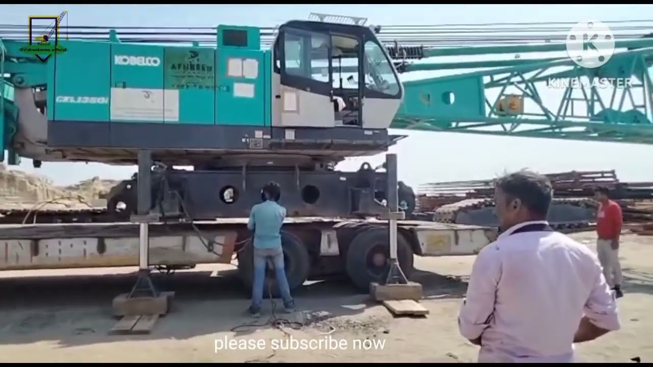 150 ton .kobelco hydraulic crane track disassemble ##crawlercrane  @vishwakarmaofficial