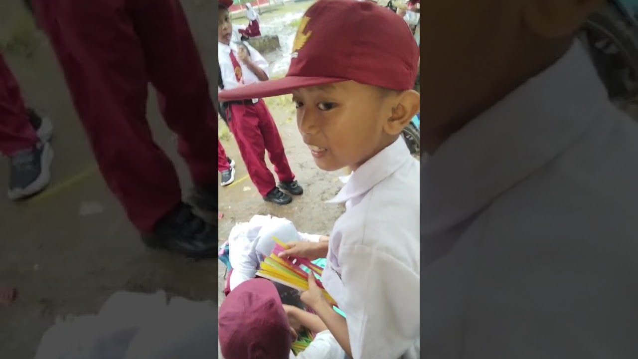 Semangat di hari seni tidak upacara karena hujan gede banget SDN Cimahi