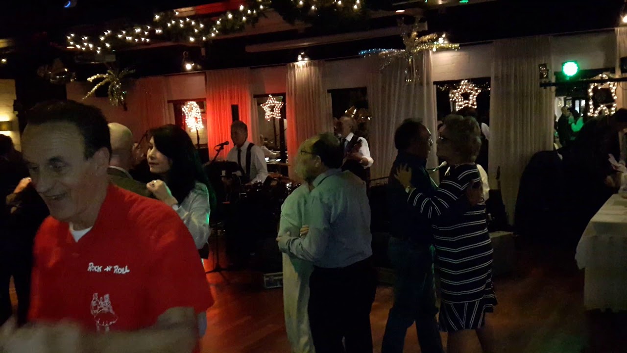 Live Oudejaars Dansmatinee , met 