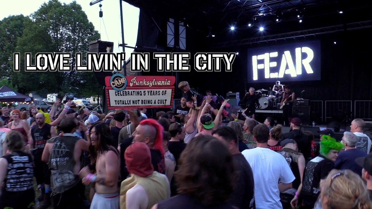 FEAR исполняют I Love Livin' In The City вживую на Camp Punksylvania 2025