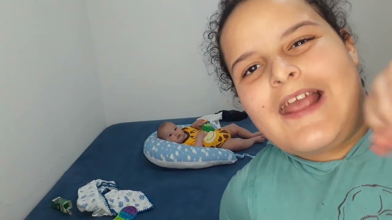 Virei babá do meu irmão parte 2.. cuidando do meu irmão