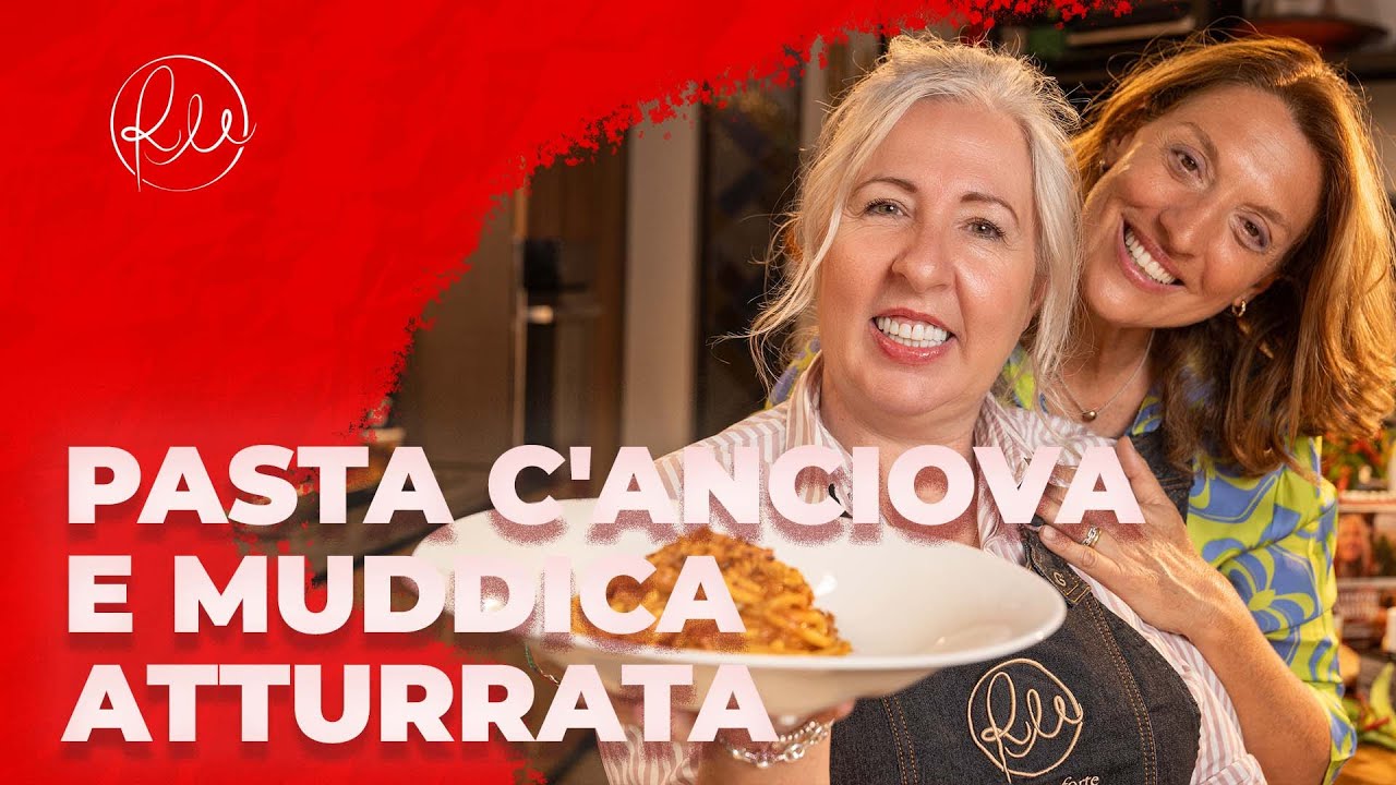 Come cucinare un piatto tipico siciliano: Pasta c'Anciova e Muddica Atturrata.