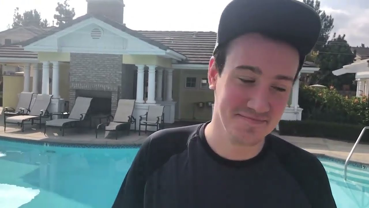 @Sword0fSeals gets thrown in the pool by @TWD98