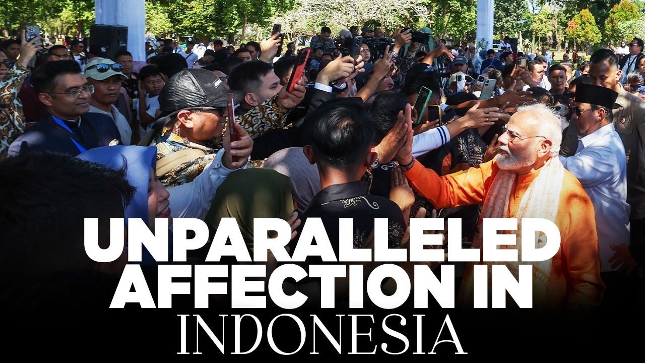 Crowds gather to welcome PM Modi at Prambanan Temple, Indonesia