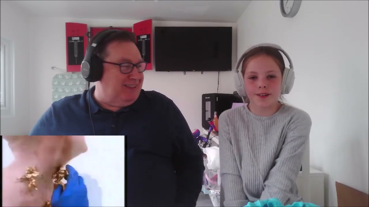 Lilly's First Time Hearing 'Blue Savannah' by Erasure
