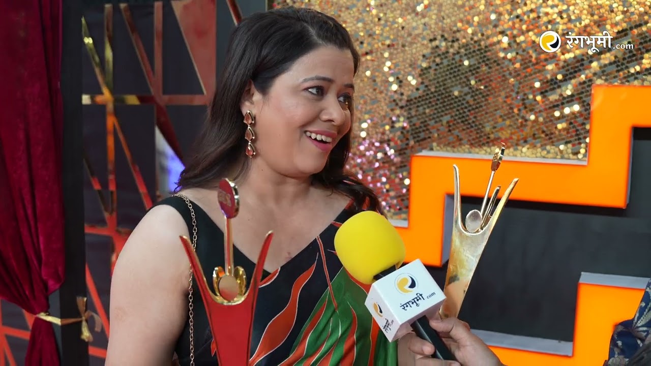 Anita Date wins two awards at Zee Natya Gaurav Puraskar 2024 @zeemarathi