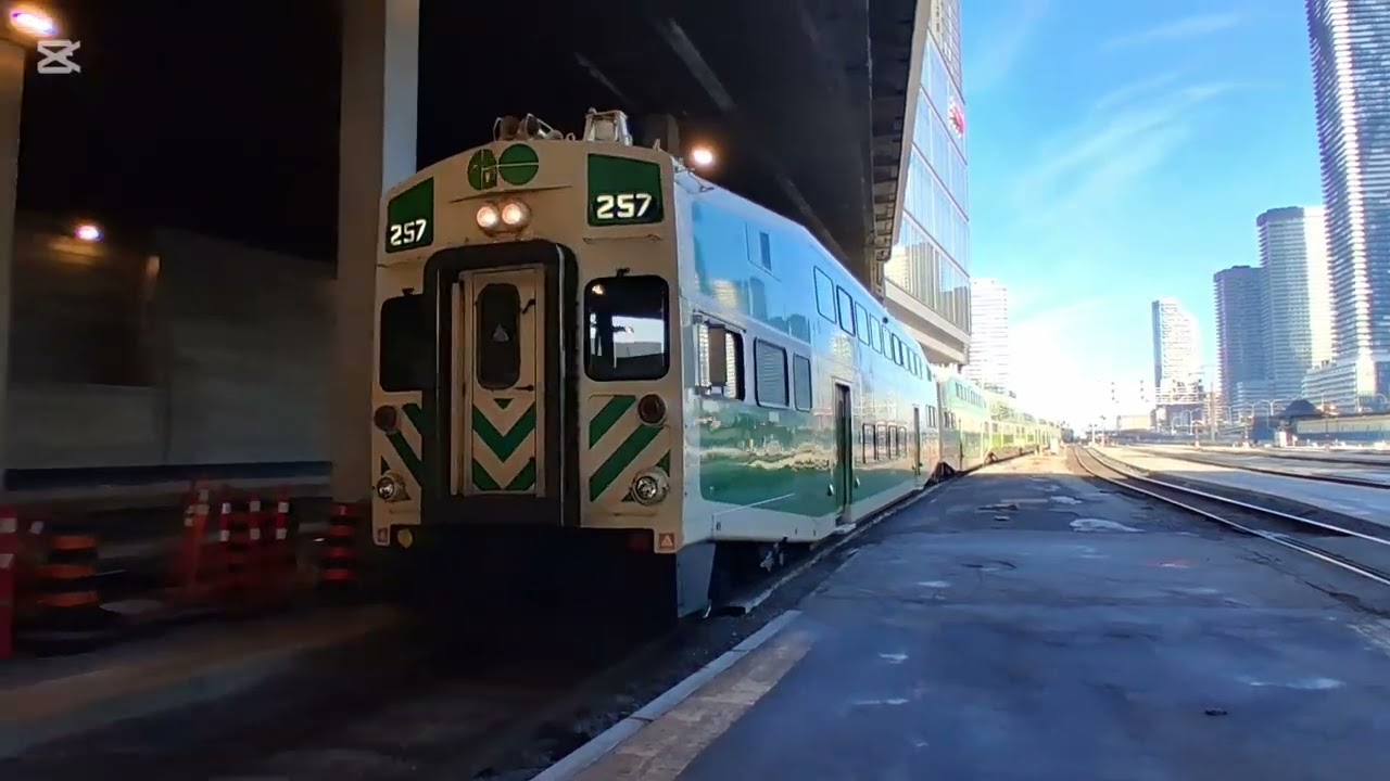 Railfaning compilation #gotransit #viarail       #upexpress (lots of cab cars)