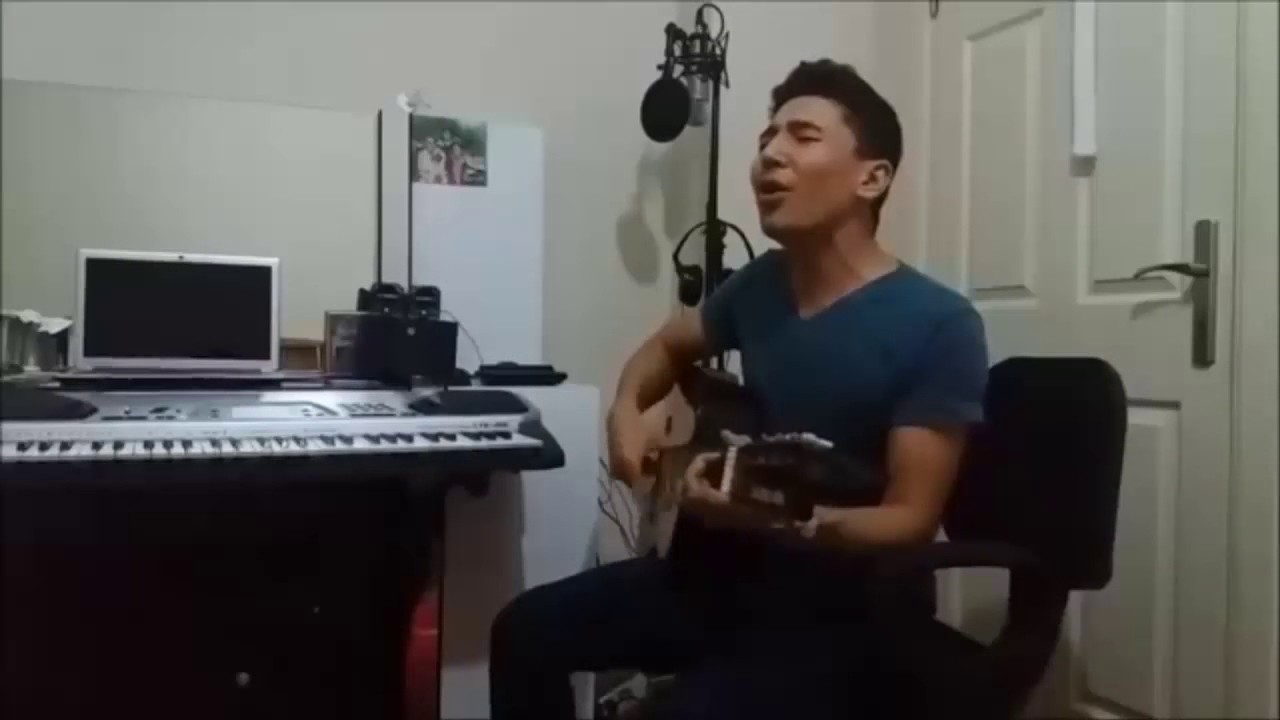 Turkmen gitara (begench orayev)