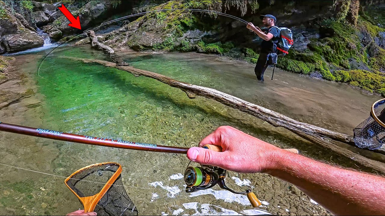 On PÊCHE au leurre et au ver au FOND de cette FOSSE et ce qu'on va vivre est vraiment DINGUE !!