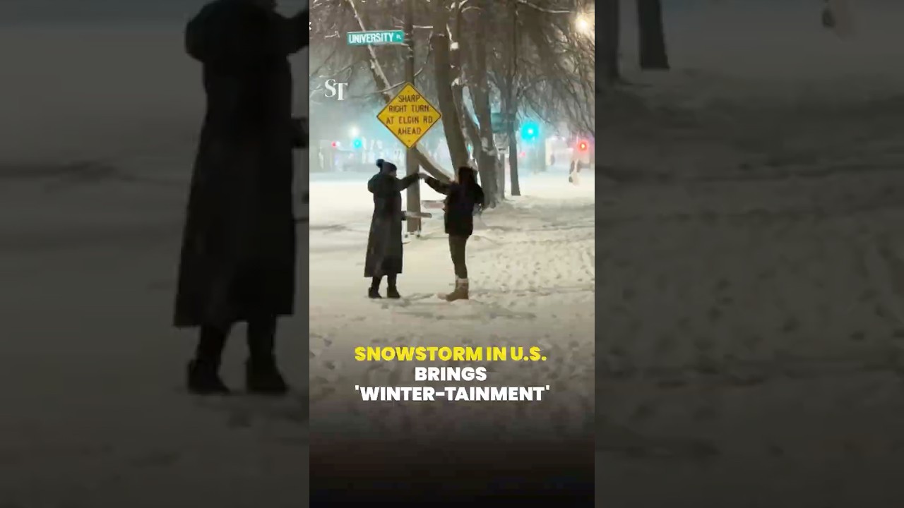 Snowstorm in US brings 'winter-tainment'
