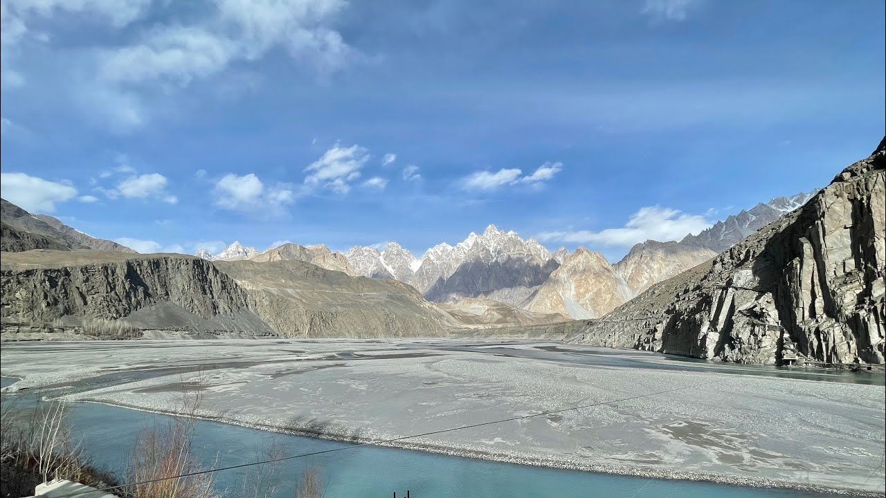 THE SCENIC ROUTE TO HUNZA VALLEY FROM GILGIT PAKISTAN
