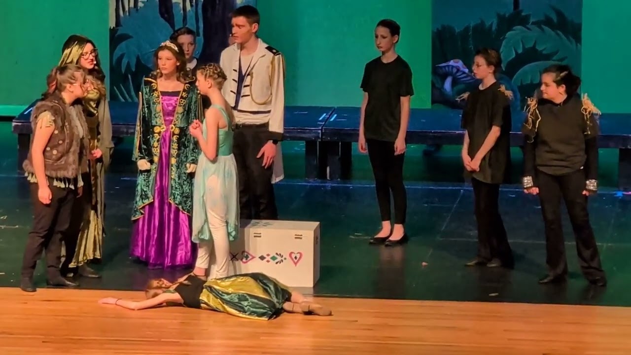 Frozen Jr  2025  -  Sunday Cast