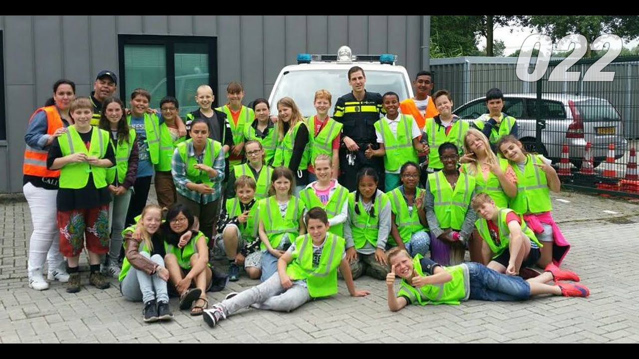 Bezoek basisschool De Lettertuin. Politie Vlogger Jan-Willem. NR 22