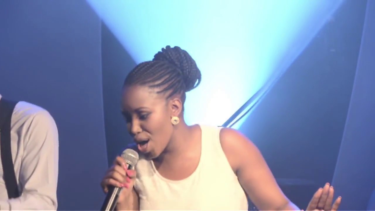JAYCEE AND FRIENDS , Sizophakamis' Izandla ;FEAT MATHUSO