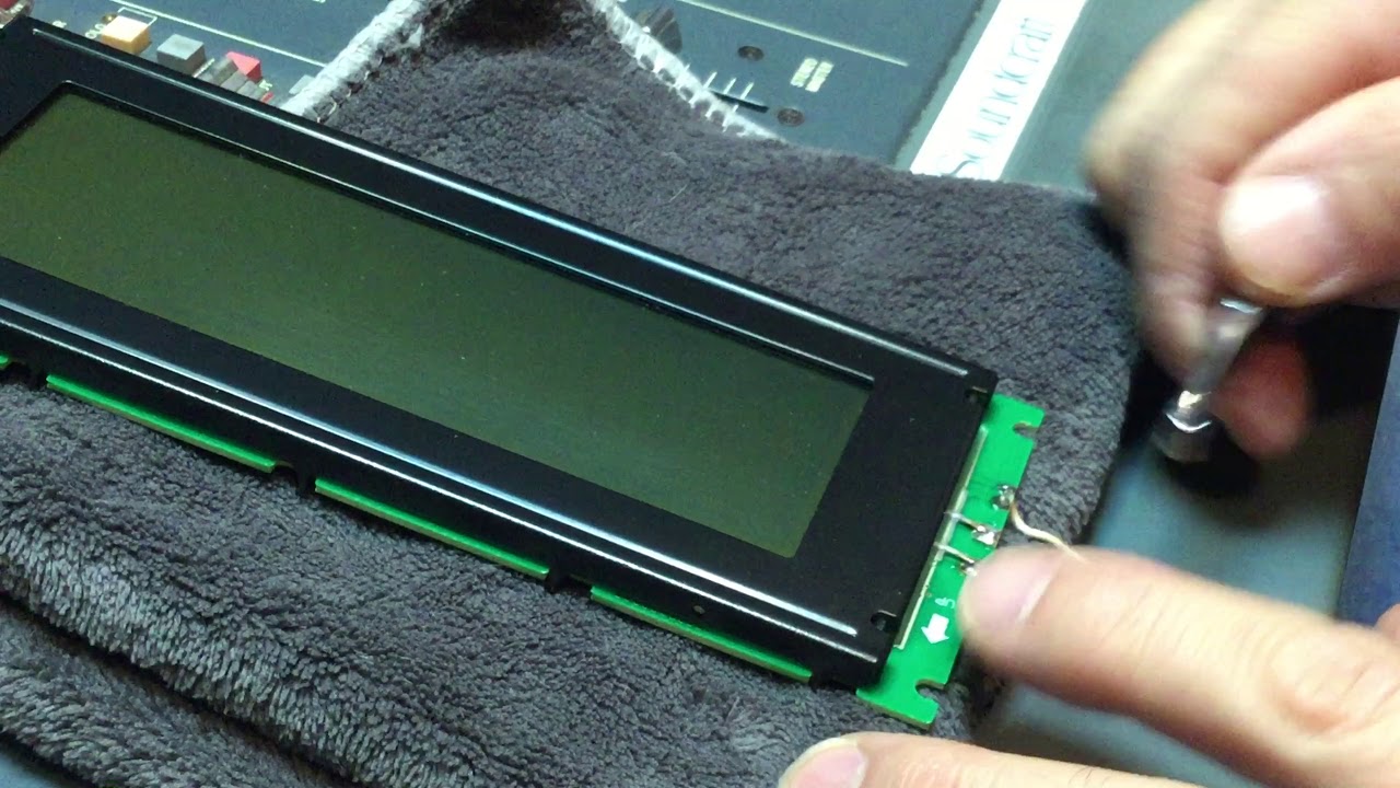 backlight replace Korg 01W (riparare il display del Korg 01W)