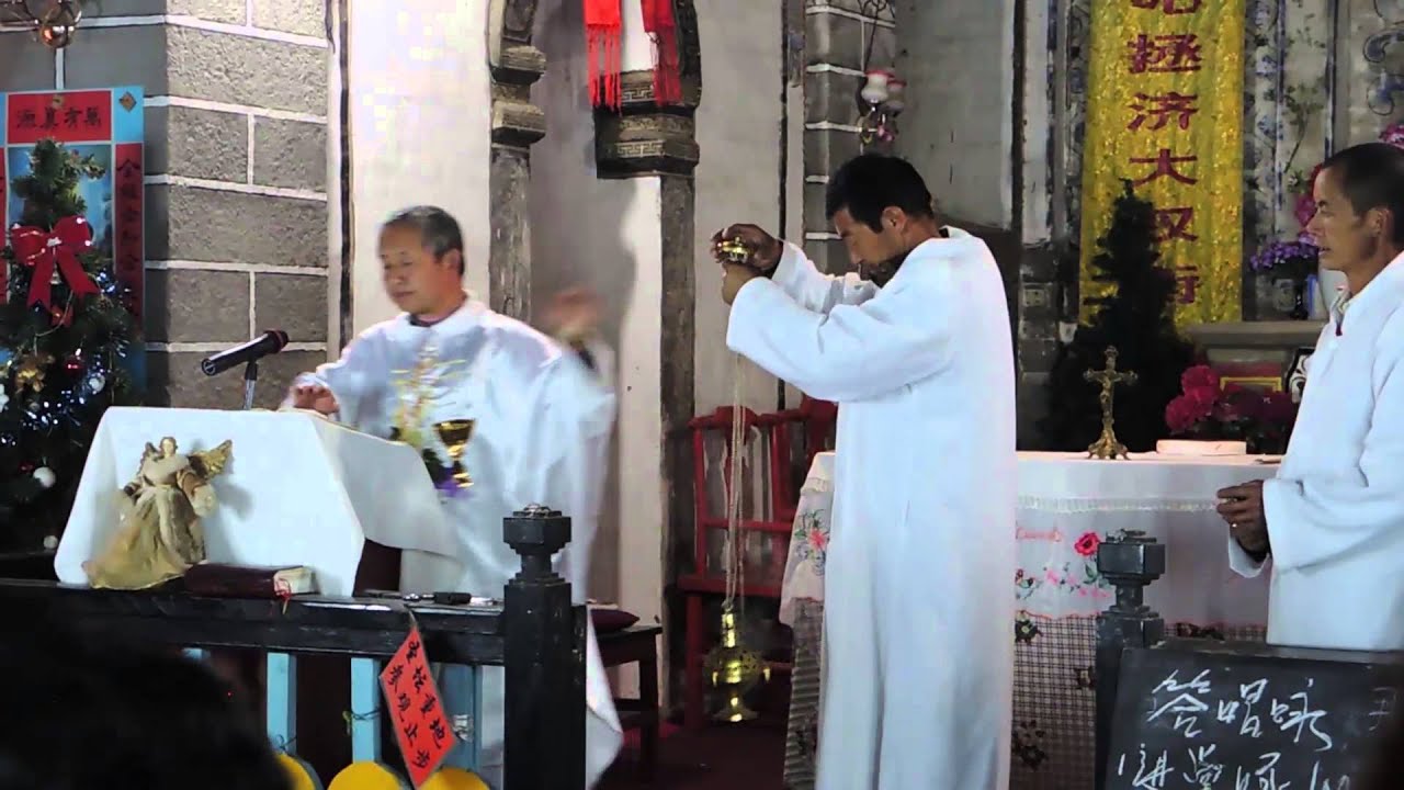 Holy Thursday, Cizhong Catholic Church, Yunnan, China