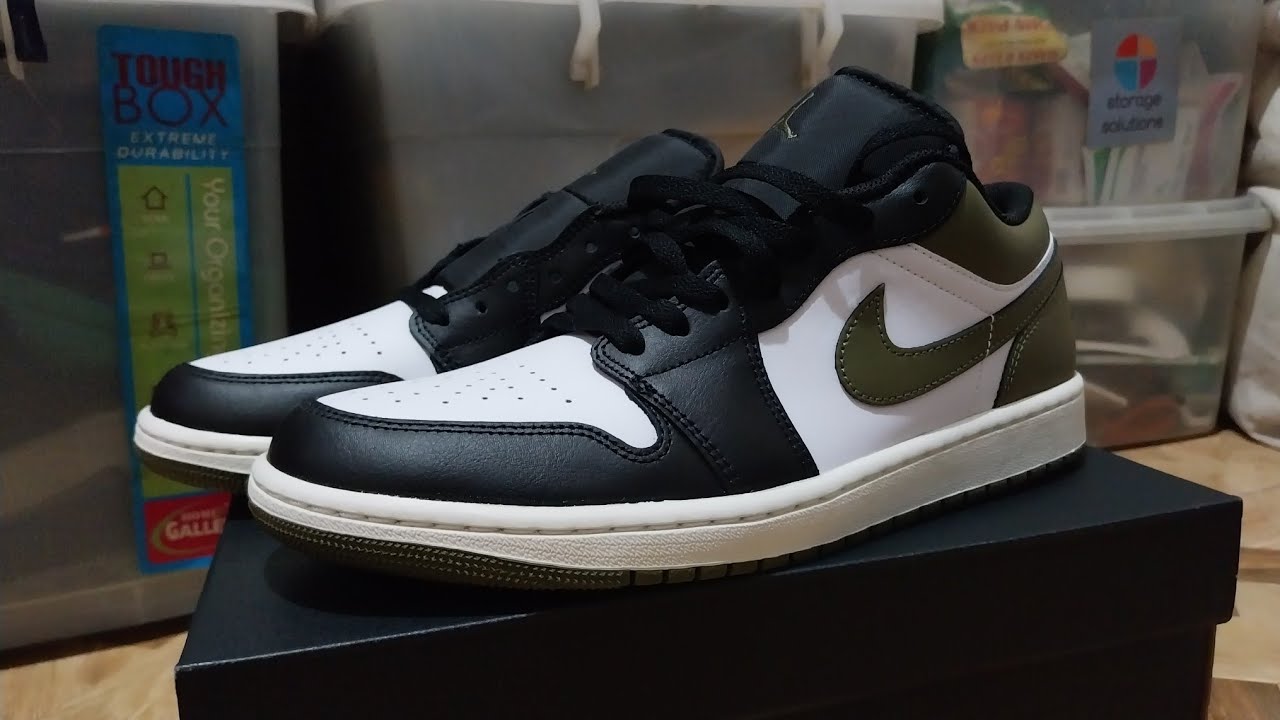 AIR JORDAN 1 LOW|BLACK/WHITE - MEDIUM OLIVE