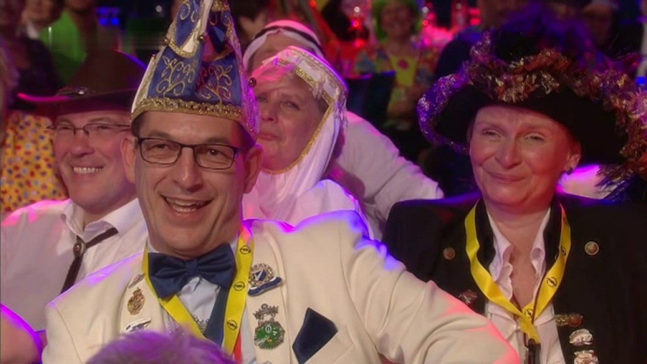 Beate Sturm - Frau am Steuer, ungeheuer 2017